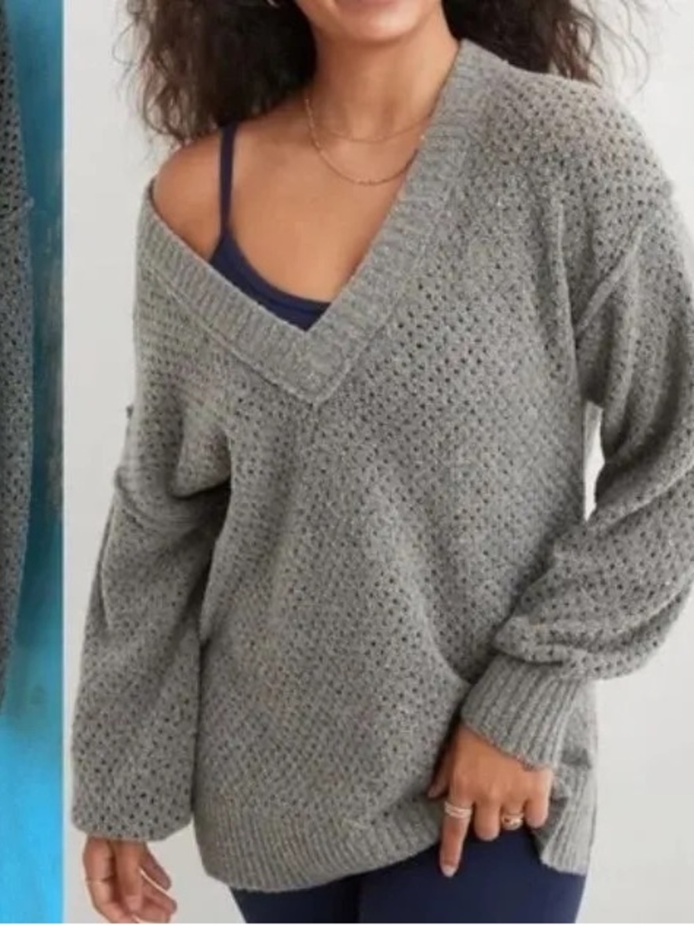 Aerie Oversized Chunky Cozy V-Neck Knit Sweater - Gray size Small